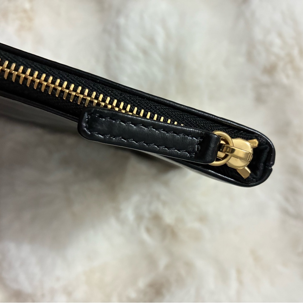 AUTHENTIC CHANEL Pouch - Picture 4 of 5